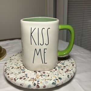 Rae Dunn I’m Irish Kiss Me coffee/tea mug
